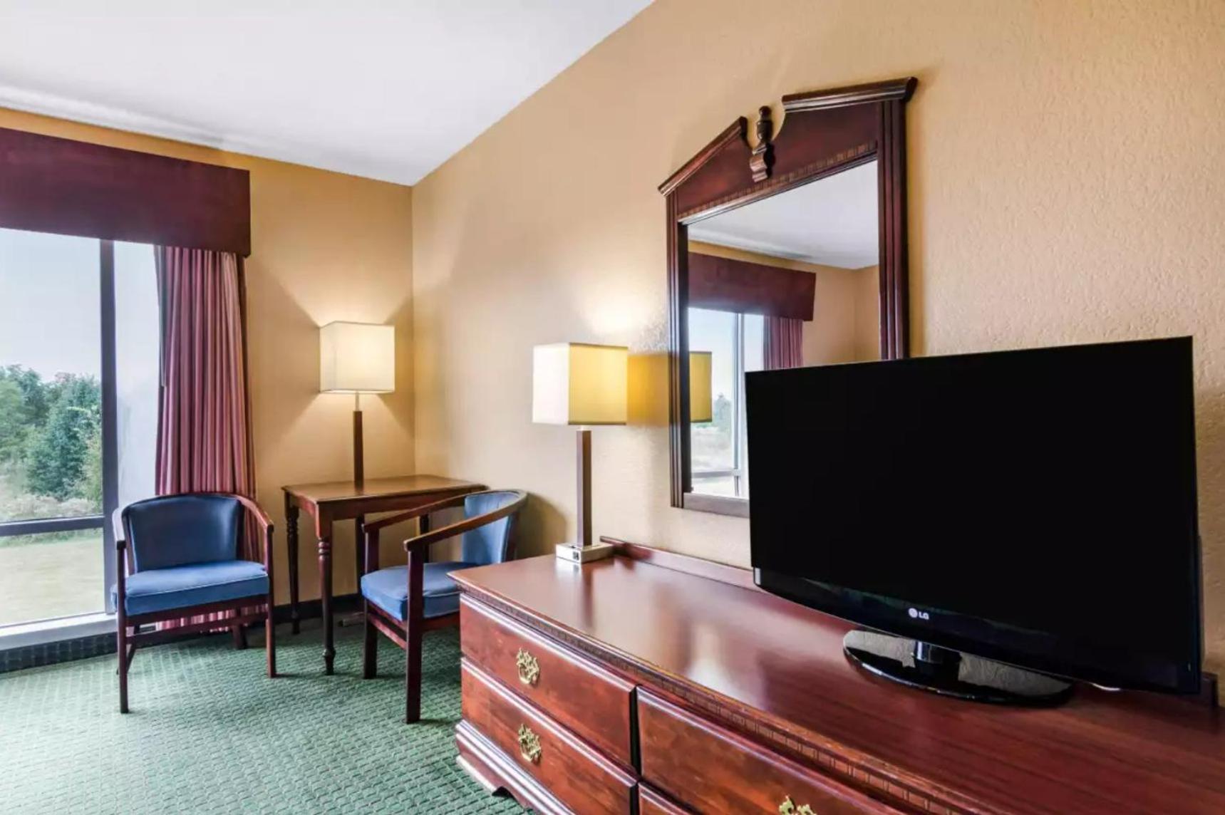 Precious Hotel Картаж Экстерьер фото